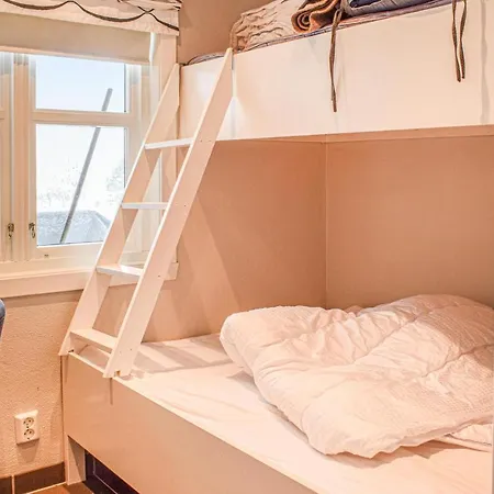 Stunning In Aurland W/ Sauna, Wifi And 4 Bedrooms Σπίτι διακοπών