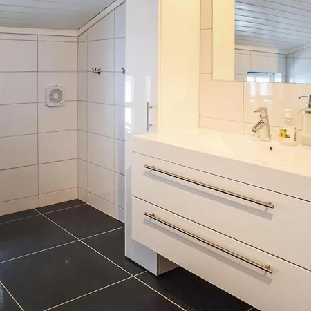 Σπίτι διακοπών Stunning In Aurland W/ Sauna, Wifi And 4 Bedrooms *