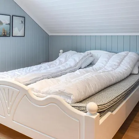 Σπίτι διακοπών Stunning In Aurland W/ Sauna, Wifi And 4 Bedrooms